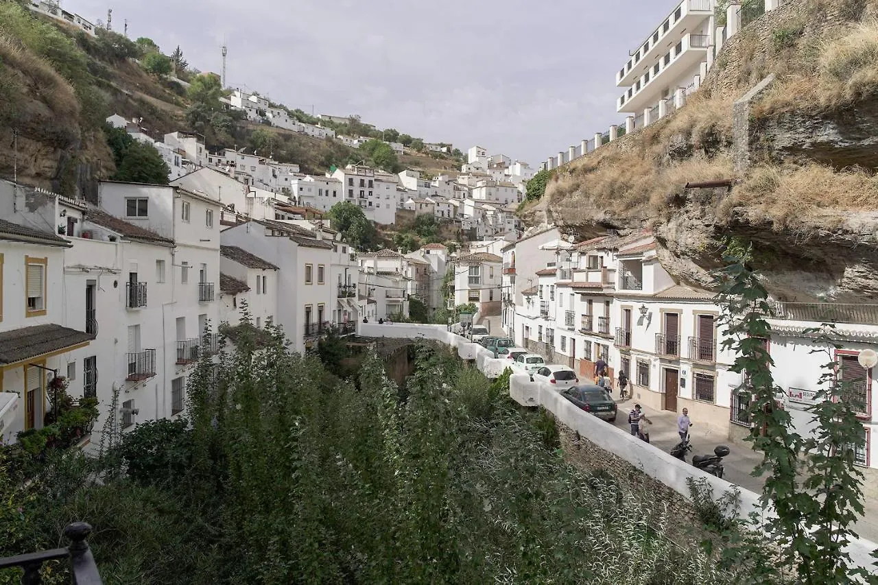 Casa Rural Las Cuevas De Setenil Setenil De Las Bodegas