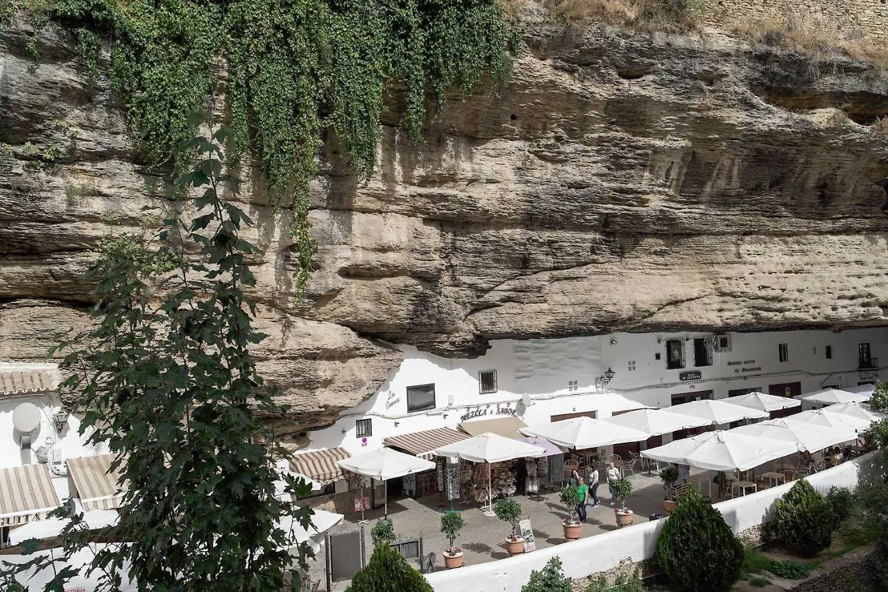 Casa Rural Las Cuevas De Setenil Setenil De Las Bodegas Country house